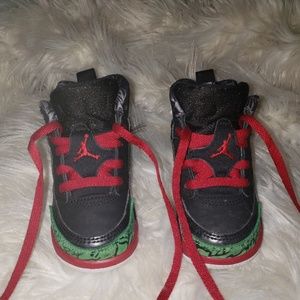 Jumpman IV size 6c sneakers